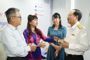 Tiểu thương chờ lời đáp cho bài toán hóa đơn điện tử