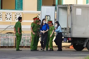 Hoa hậu Thuỳ Tiên, Hằng Du Mục đã được dẫn giải tới toà