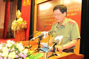 Trung tướng Trình Văn Thống bị kỷ luật cảnh cáo 