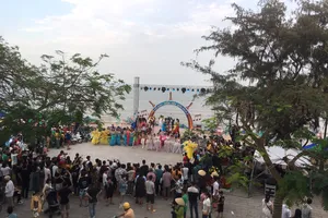 Hải Phòng: Đồ Sơn hút khách, du lịch tới Cát Bà giảm