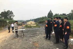 Khởi động cưỡng chế ngôi mộ cổ chắn ngang tuyến đường 1.900 tỉ đồng