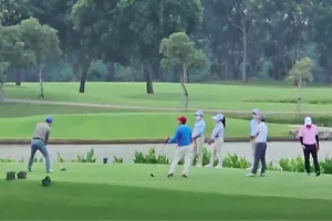 Giám đốc Sở chơi golf trong giờ làm việc, Phó Thủ tướng yêu cầu Bắc Ninh báo cáo