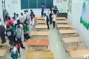 Vụ học sinh quây cô giáo ở Tuyên Quang: Có thể nữ giáo viên đã rất cô đơn