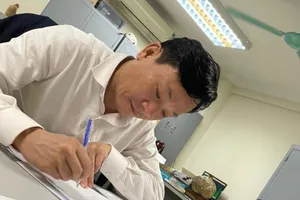 Một chủ tịch phường ở Hà Nội bị điều tra nhận hối lộ 1 tỉ đồng