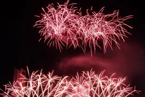 Lễ hội pháo hoa quốc tế thu hút nhiều du khách đến với Đà Nẵng. Ảnh: TẤN VIỆT.