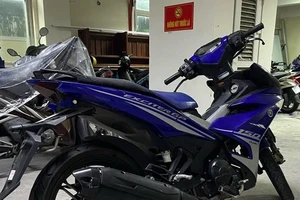 Hai cha con rủ nhau đi trộm xe máy 