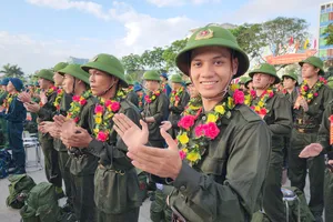 Thanh niên Đà Nẵng rạng rỡ ngày lên đường nhập ngũ