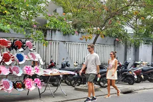 Đà Nẵng khẩn trương kẻ vạch 'đòi' lại vỉa hè cho người đi bộ