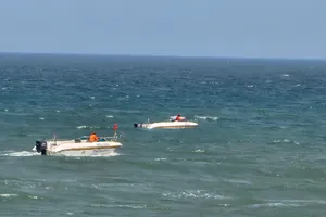 2 anh em sinh đôi đuối nước ở khu vực biển Non Nước 