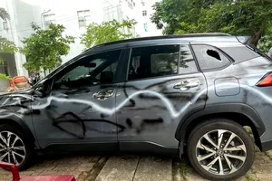 Gần 9 năm tù cho 2 kẻ được thuê đập phá xe ô tô liên quan chuyện tình ái