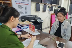 Thủ đoạn lừa đảo cũ nhưng tiệm vàng vẫn ‘dính’