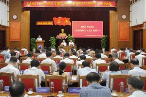 Bí thư Thành uỷ Đà Nẵng đề nghị làm rõ việc giải toả đền bù chậm, cải cách hành chính tụt hạng