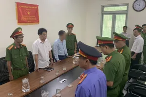 Hai cán bộ Chi cục Quản lý đất đai ở Quảng Nam bị bắt