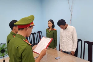 Nhiều bị hại trên cả nước bị lừa khi mua sữa, mì tôm giá rẻ