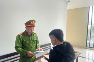 Đà Nẵng: Người nào bị mất ống pô xe máy thì liên hệ công an để nhận lại