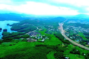 Toàn cảnh vị trí xây dựng khu công nghiệp Hoà Ninh 6.200 tỉ ở Đà Nẵng