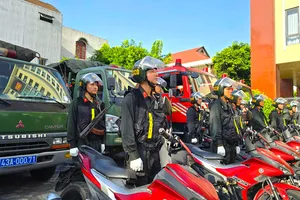 Hàng nghìn cán bộ chiến sĩ Công an TP Đà Nẵng, Quảng Ngãi ra quân trấn áp tội phạm