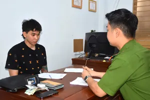 Trích camera an ninh, bắt kẻ cướp giật điện thoại sau 4 giờ truy xét 