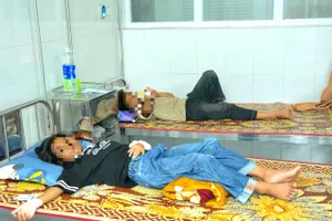 Tiếp tục đình chỉ Phó Hiệu trưởng trong vụ 40 học sinh ngộ độc ở Quảng Trị