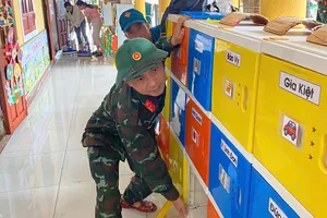 Quảng Trị: Bộ đội nhanh chóng hỗ trợ dân dọn dẹp sau mưa lũ