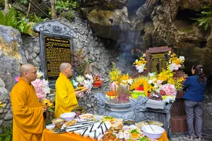 Khánh thành Công trình tôn tạo Di tích Quốc gia đặc biệt Hang Tám Cô 