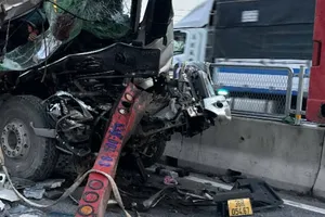 5 người thương vong sau tai nạn trên cao tốc Bùng - Vạn Ninh