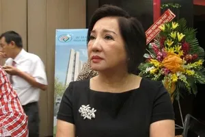 Bà Loan giờ đây một mình đơn độc lèo lái công ty sau khi con trai bà rời bỏ mọi chức vụ tại QCG