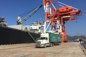 Nguy cơ Trung Quốc đưa nhà máy ô nhiễm qua Việt Nam