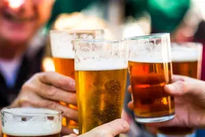 Người Việt Nam sẽ uống bia ít hơn vì... virus Corona