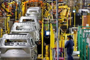 Tỉ phú Phạm Nhật Vượng đã chi hơn 900 tỉ mua hãng xe Mỹ