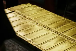 Giá vàng thế giới phá vỡ mọi kỷ lục, lên 2.000 USD/ounce