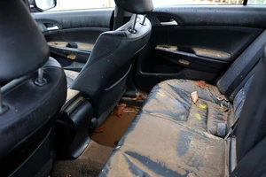 Cách ngửi, nhìn và nghe để tránh mua phải xe bị thuỷ kích