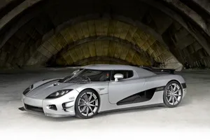 Không có tiền mua siêu xe, bỏ 500 triệu để thuê