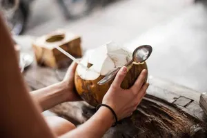 Uống nước dừa thay nước lọc thì điều gì sẽ xảy ra cho cơ thể? 