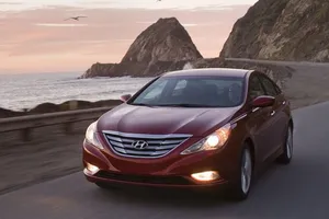 Những người đi ô tô dòng Santa Fe, Sonata cần lưu ý điều này