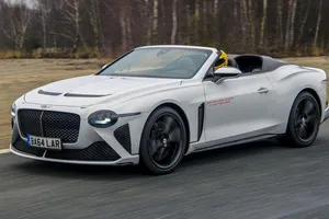 Bentley cho ra xe lắp ráp thủ công có giá 47 tỉ