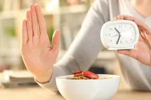 Nhịn ăn gián đoạn trong 1 tháng, chuyện gì xảy ra?
