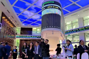 Thị trường chứng khoán tăng kỷ lục vì lý do này