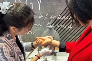 Giá vàng bay cao, 1 đại gia lãi gần 3 tỉ một ngày