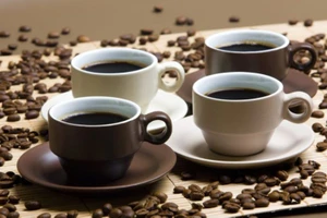 Uống 4 cốc cà phê mỗi ngày, chuyện gì xảy ra?