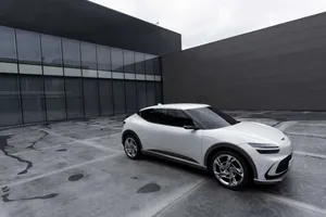 Hyundai ra xe điện hạng sang có giá 1,3 tỉ cạnh tranh với Mercedes