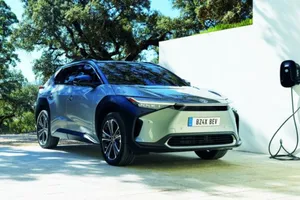 Toyota tuyên bố không từ bỏ động cơ đốt trong