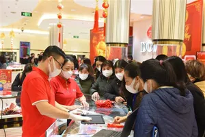 Giá vàng bắt đầu tăng mạnh nhưng không chắc chắn