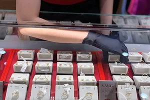 Dự báo giá vàng tiếp tục lao dốc trong tháng 6