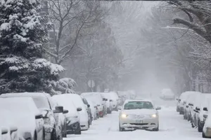 Bị phạt hơn 10 triệu đồng vì đỗ xe ngoài đường vào mùa đông