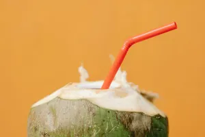 Điều gì xảy ra nếu ngày nào cũng uống 1 trái dừa?