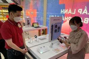 Vì sao người Việt phải mua iPhone 15 vào lúc nửa đêm?