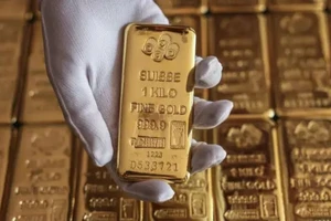 Vì sao vàng không giảm giá?