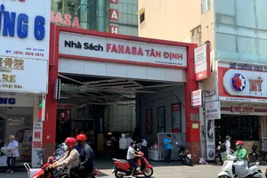 Fahasa kinh doanh ra sao giữa tin đồn đóng cửa?