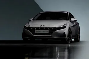 Vì sao mua ô tô hybrid là khoản đầu tư đáng giá?